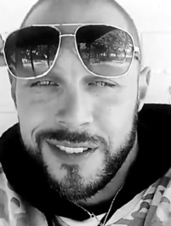 Sebastien's profile, a single 33-year-old a man in Bathurst