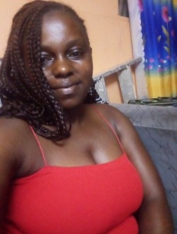 Rosine's profile, a single 35-year-old a woman in Abom