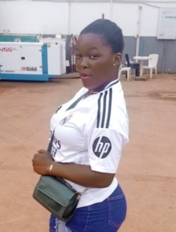 Diane's profile, a single 28-year-old a woman in Meyo-Centre