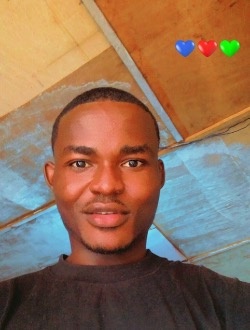 Frank's profile, a single 27-year-old a man in Yaoundé