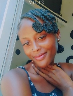 Brenda's profile, a single 27-year-old a woman in Yaoundé