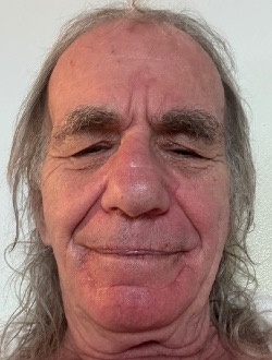 Pierre's profile, a single 82-year-old a man in Montréal