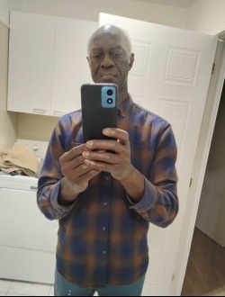 William's profile, a single 69-year-old a man in Québec
