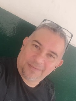 Marden's profile, a single 54-year-old a man in Lima