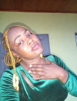 Angella's profile, a single 27-year-old a woman in Yaoundé
