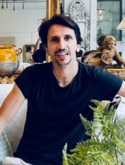 Pascal's profile, a single 49-year-old a man in Sandy Springs