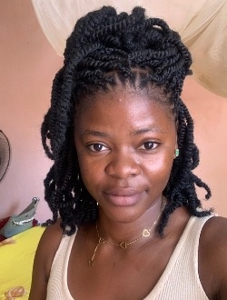 Veronique's profile, a single 27-year-old a woman in Yaoundé