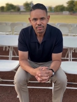Carlos's profile, a single 53-year-old a man in Louisville