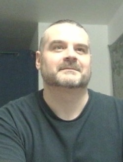 Françis's profile, a single 46-year-old a man in Montréal