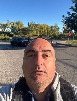 Claudio's profile, a single 51-year-old a man in Montréal
