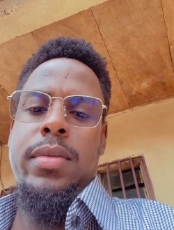 Arnold's profile, a single 28-year-old a man in Yaoundé
