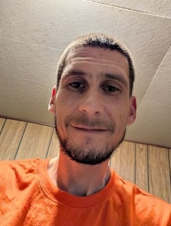Mat's profile, a single 35-year-old a man in Trois-Rivières