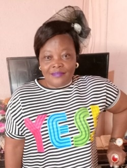 La Colombe's profile, a single 47-year-old a woman in Yaoundé