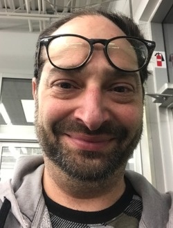 Nicolas's profile, a single 51-year-old a man in Saint-Lambert