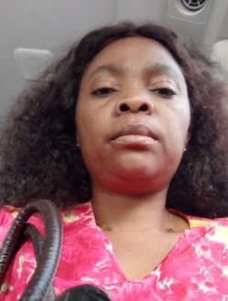 Christelle's profile, a single 38-year-old a woman in Ébolowa