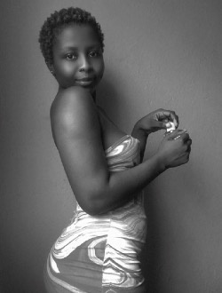 Tina's profile, a single 27-year-old a woman in Yaoundé