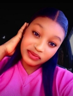 Marie's profile, a single 36-year-old a woman in Bordeaux