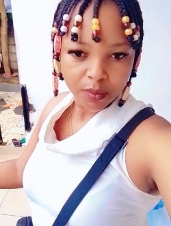 Simeonne's profile, a single 18-year-old a woman in Abam