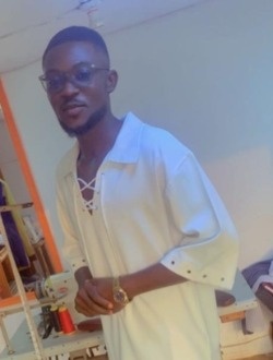 Cabrel's profile, a single 26-year-old a man in Yaoundé