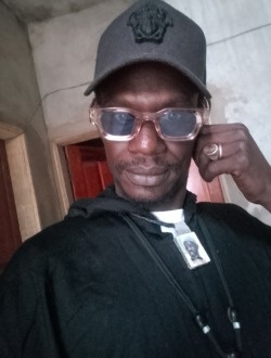 Baye Darou's profile, a single 37-year-old a man in Keur Massar