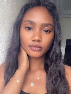 Manuella's profile, a single 29-year-old a woman in Yaoundé