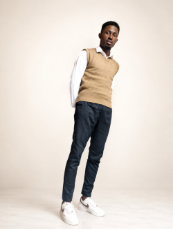 Max's profile, a single 26-year-old a man in Yaoundé