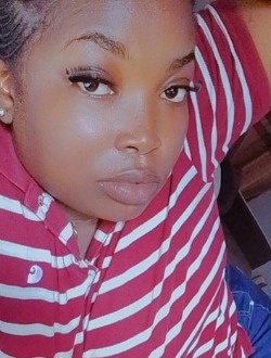 Christelle's profile, a single 30-year-old a woman in Ébolowa