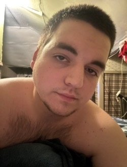 Benny's profile, a single 22-year-old a man in Clay Center